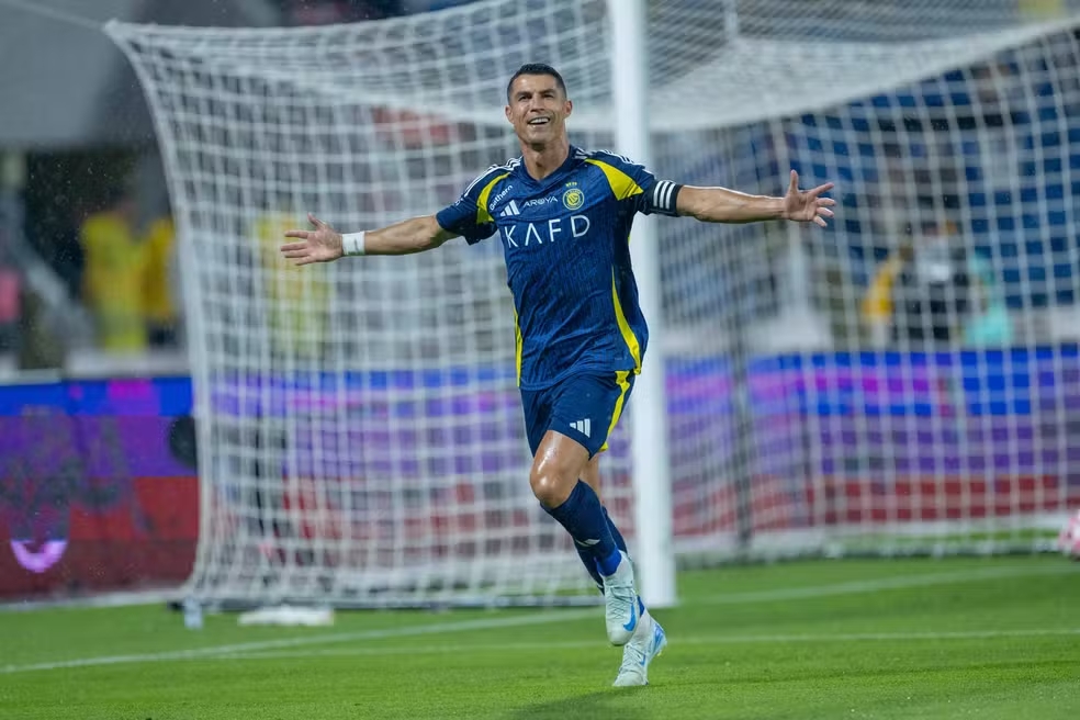 Cristiano Ronaldo estabelece recorde e Al-Nassr é finalista