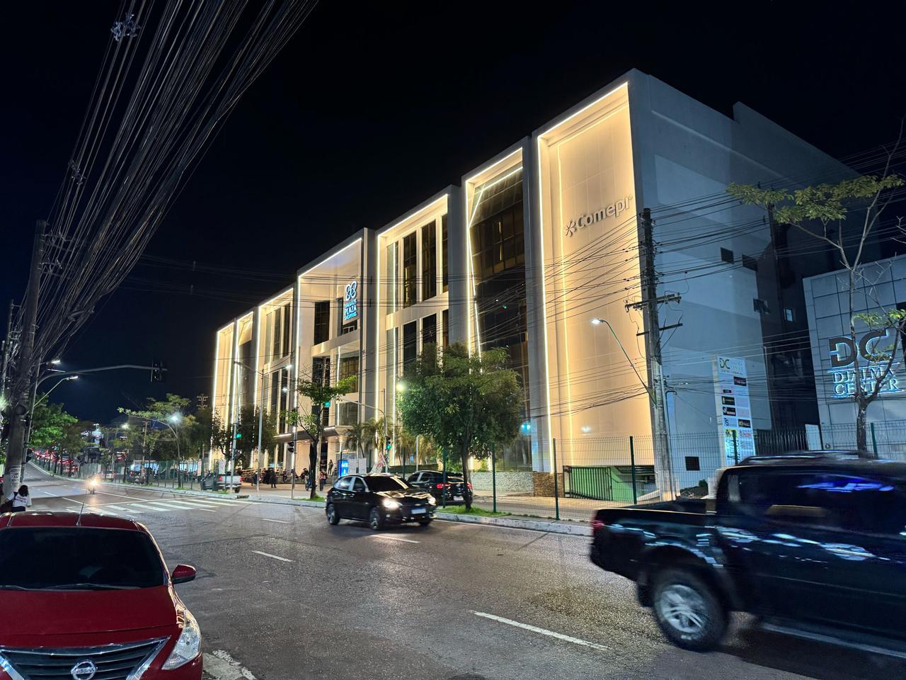 Manaus Plaza Shopping inaugura nova iluminação da fachada