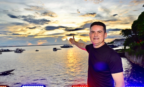 Prefeito David Almeida celebra um ano do mirante Lúcia Almeida