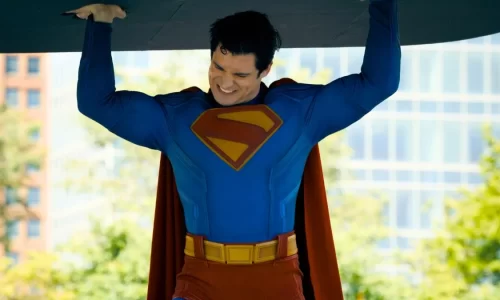 O novo Superman de James Gunn ganha trailer cheio de rostos conhecidos e surpresas do DCU