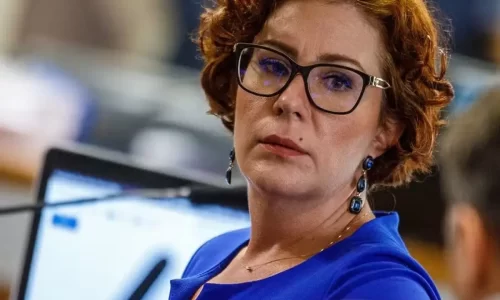 Moraes vota por dez anos de prisão a Zambelli por invasão ao CNJ