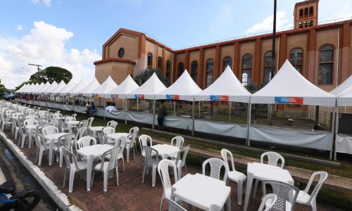 Festival de Parintins 2025: Amazonastur abre chamamento público para a Praça Gastronômica
