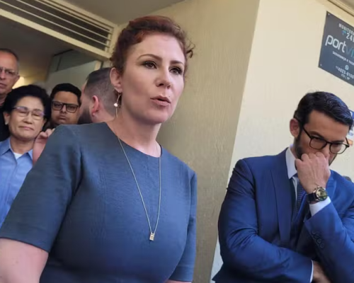 Moraes determina prisão preventiva de Carla Zambelli após saída do país: ‘Objetivo de se furtar à aplicação da lei’